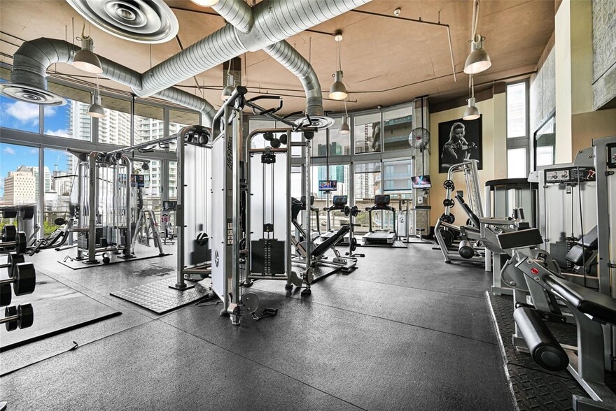 Building Photo - 690 SW 1st Ct