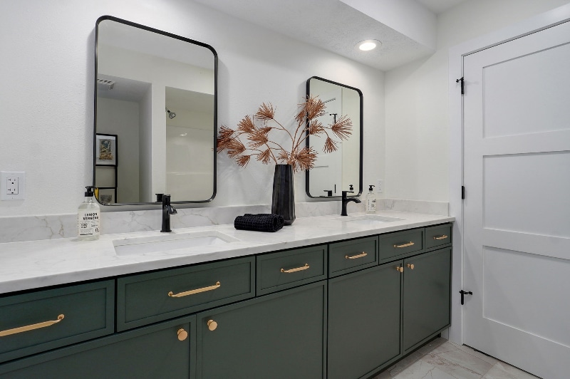 Building Photo - 5021 S Farm Rd 137