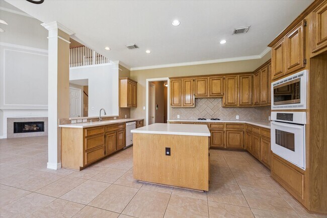 Building Photo - 3016 Autumn Harvest Dr