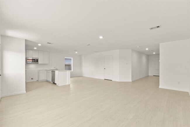 Building Photo - 12403 Mountain Daisy Rd
