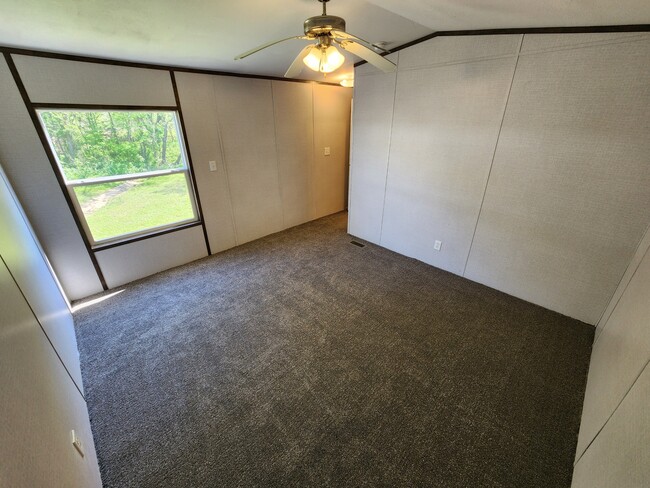 Building Photo - 16147 North County Rd