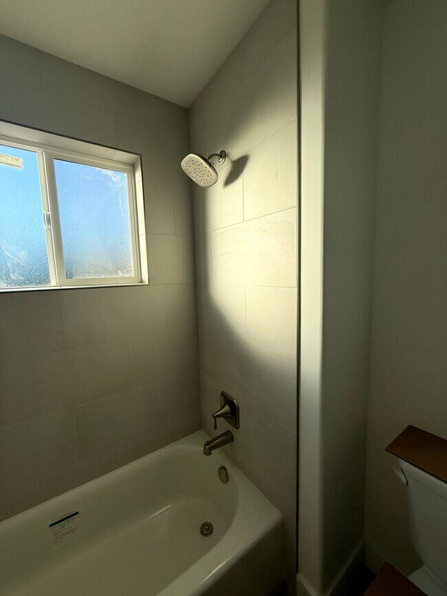 Building Photo - 258 S 1400 W