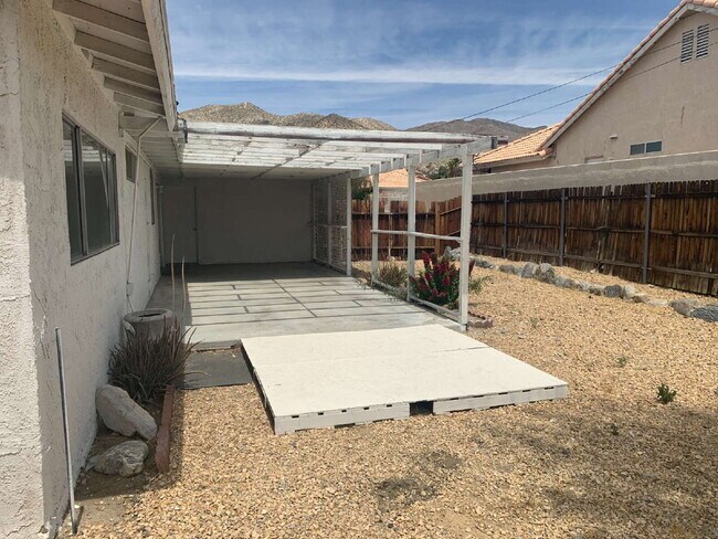 Building Photo - "Charming 3-Bed Oasis in Desert Hot Springs with Granite Touch & Cozy Fireplace!"