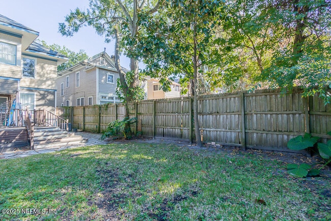 Building Photo - 1838 Silver St