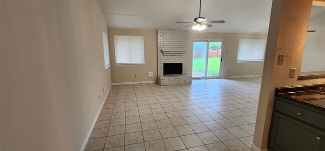 Building Photo - 15215 Ensenada Dr