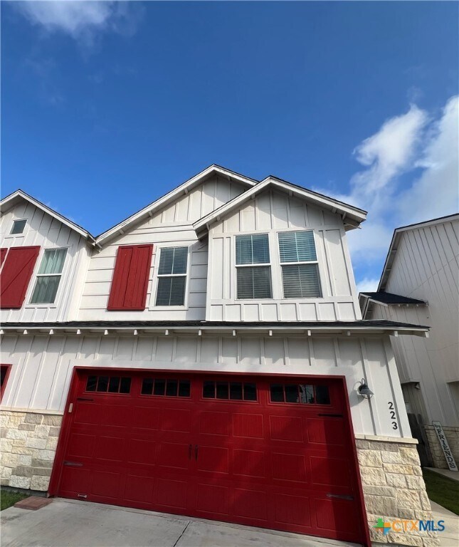 Building Photo - 223 Sapphire Dr