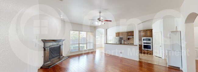 Building Photo - 1618 Nestledown Dr