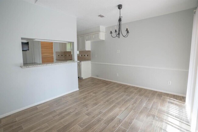 Building Photo - 3134 Jenny Dr