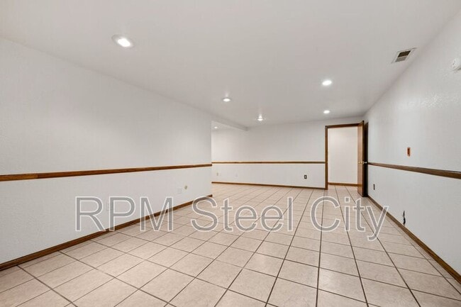 Building Photo - 1529 Alexander Cir