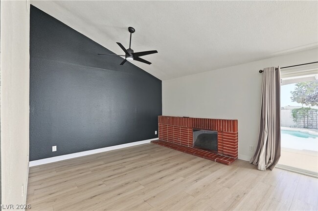 Building Photo - 4162 Ridgewood Ave