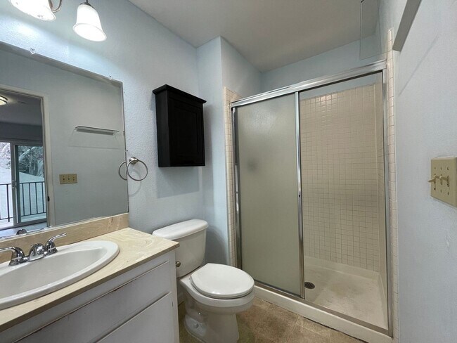 Building Photo - 1910 Barrymore Common #A, Fremont, CA 94538