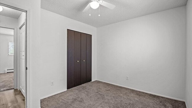 Building Photo - Affordable 2 Bed 1 Bath Apartment! Great location!!