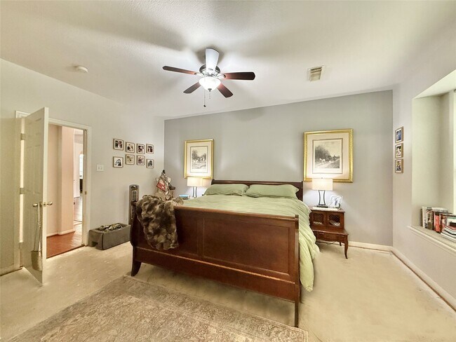 Building Photo - 176 S Holly Laurel Cir