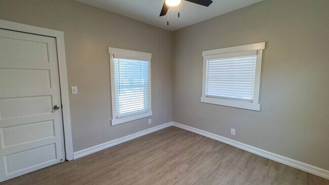 Building Photo - DL Georgia