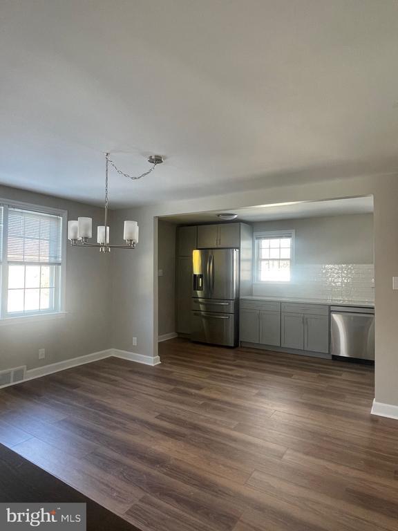 Building Photo - 1917 Winton Ave