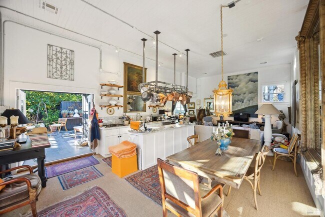 Building Photo - 307 Bodega Ave
