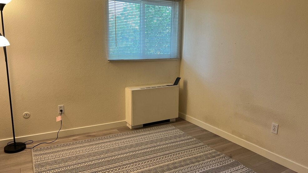 Building Photo - 3000 Colorado Ave