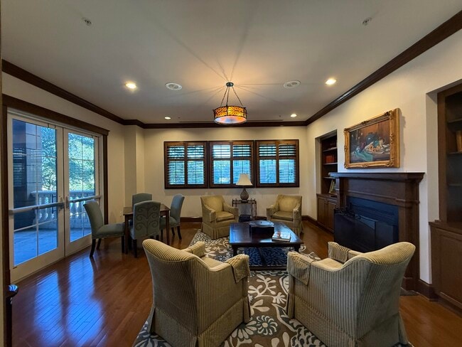 Building Photo - 404 Kelly Plantation Dr