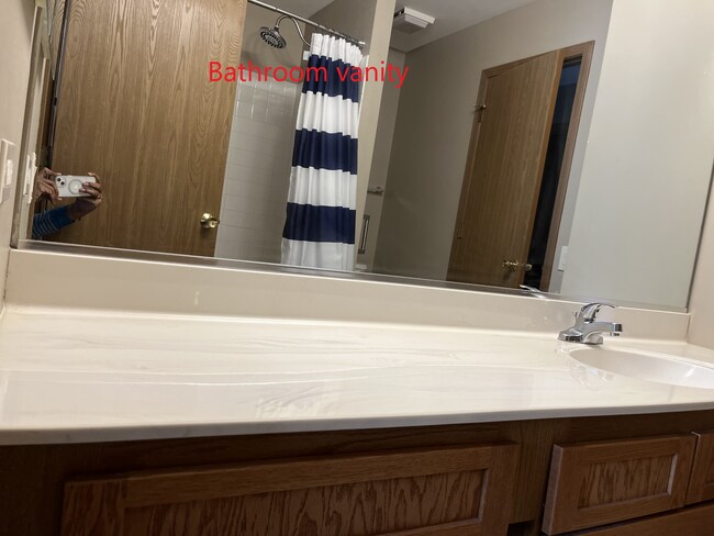 Building Photo - 180 Port Royal Cir