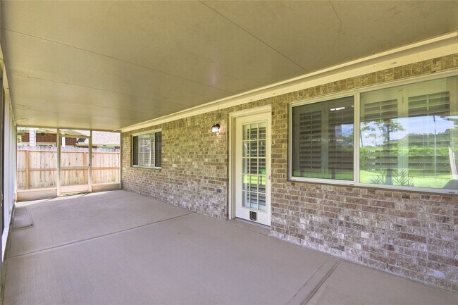 Building Photo - 1702 Fantasy Woods Dr