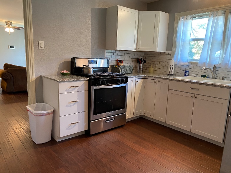 Building Photo - 601 Turner St