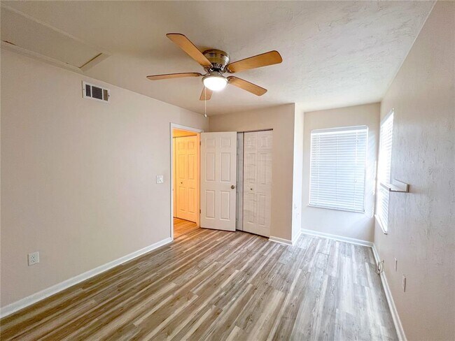 Building Photo - 4433 SW 21st Ln