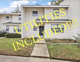 Building Photo - 3/2 townhouse at the Rez!