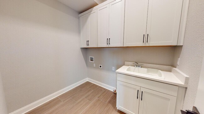Building Photo - Luxury Toll Brothers Home with $150K+ in Designer Upgrades