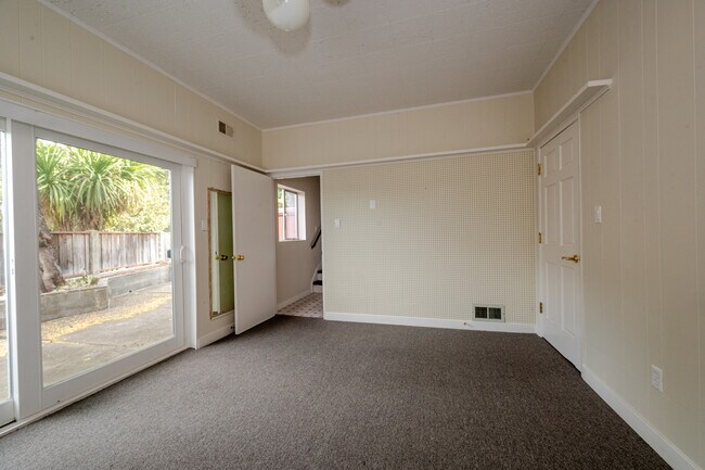 Building Photo - 1170 Tuolumne Ct