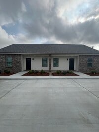 Building Photo - Brand New Duplex