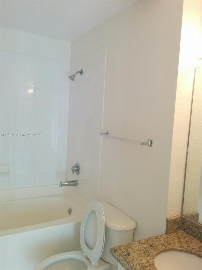 Building Photo - 1801 N Flagler Dr