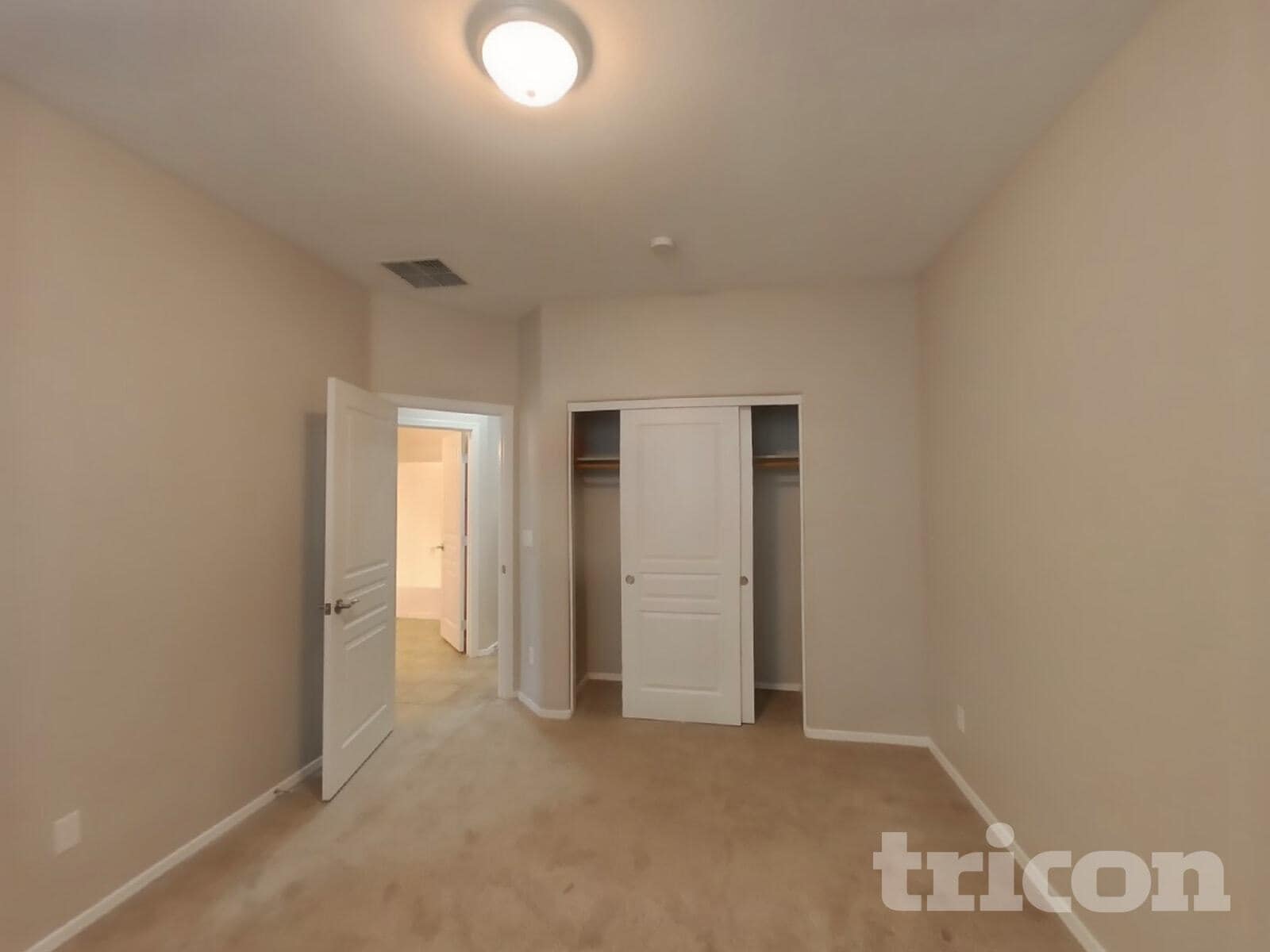 Building Photo - 21368 E North Loop