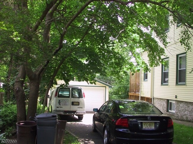 Building Photo - 177 Ashland Ave