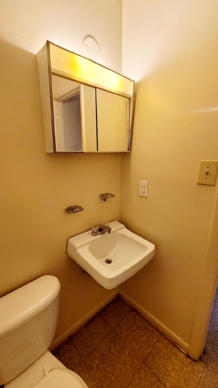 Building Photo - 1812 Williamsburg Rd