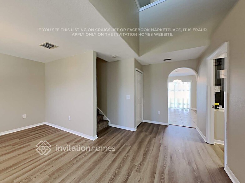 Building Photo - 2128 Valrico Heights Blvd