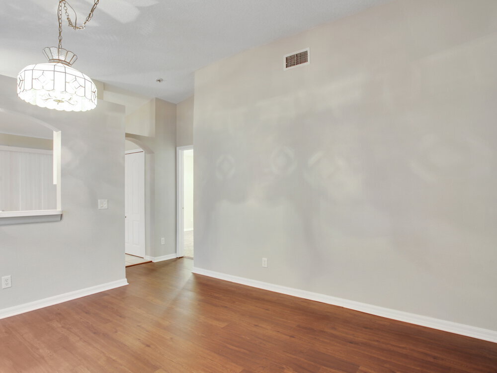 Building Photo - 926 Lake Shore Ranch Dr