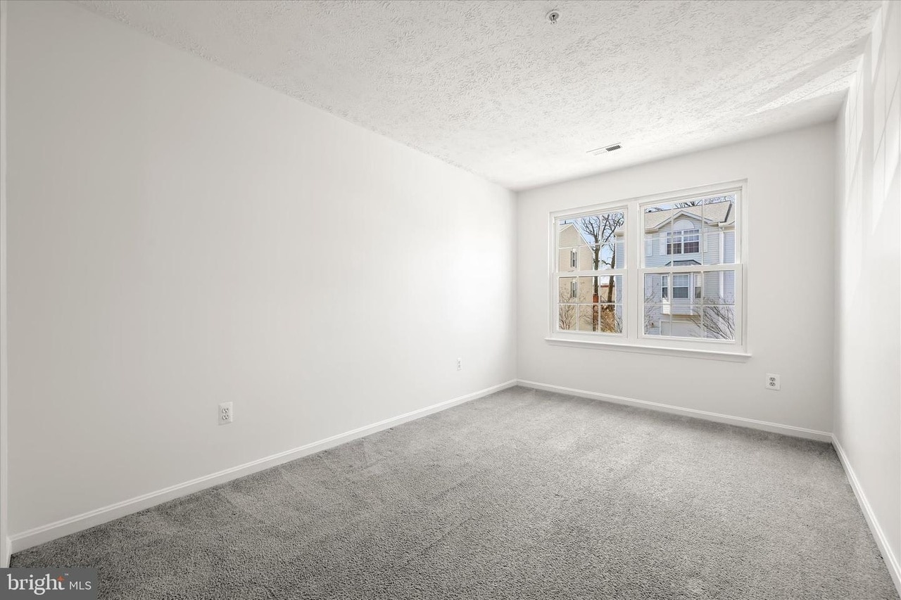 Building Photo - 8834 Goose Landing Cir