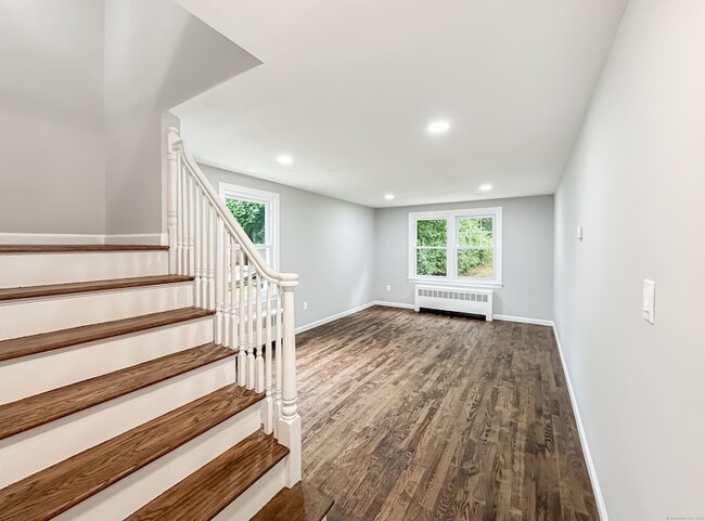 Building Photo - 85 Cold Spring Cir