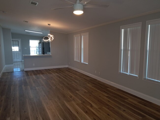 Building Photo - 55+ Community!!! Available May 23, 2025