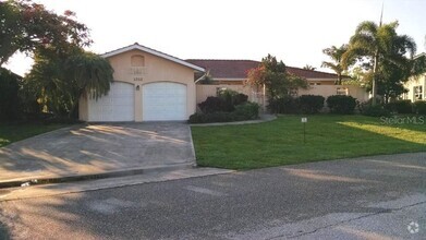 Building Photo - 1318 San Mateo Dr