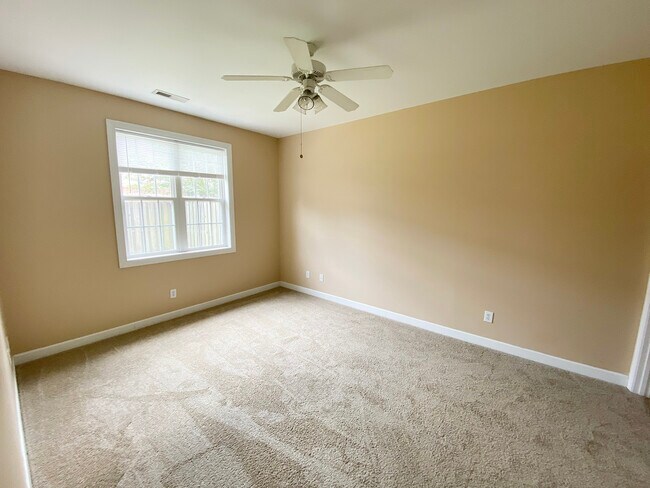 Building Photo - 5006 Carleton Dr