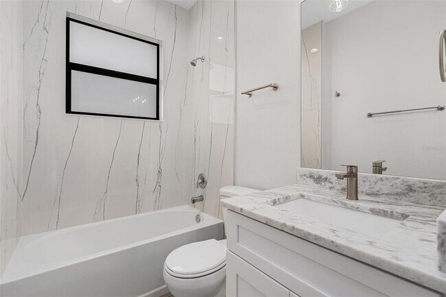 Building Photo - 26221 Sandhill Blvd