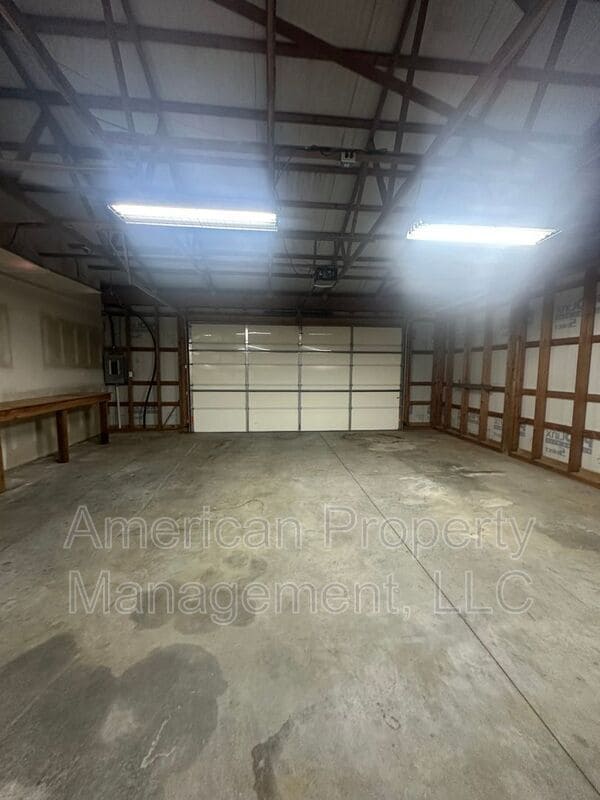 Building Photo - 611 S 51st W Ave