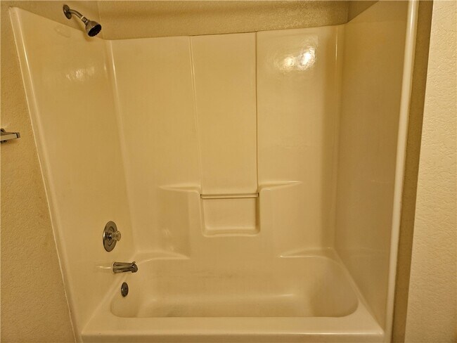 Building Photo - 813 Gemstone Ave