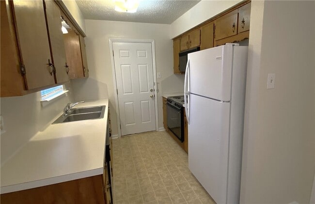 Building Photo - 3317 Longleaf Cir