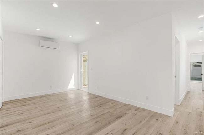 Building Photo - 4552 Murietta Ave