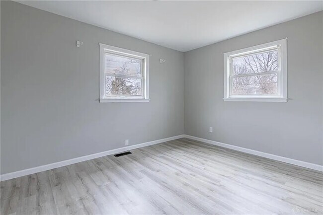 Building Photo - 2207 Whitney Pl