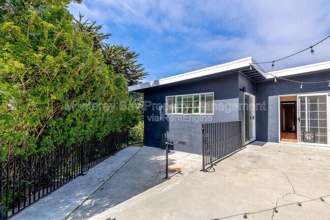 Building Photo - 3057 Otto Dr
