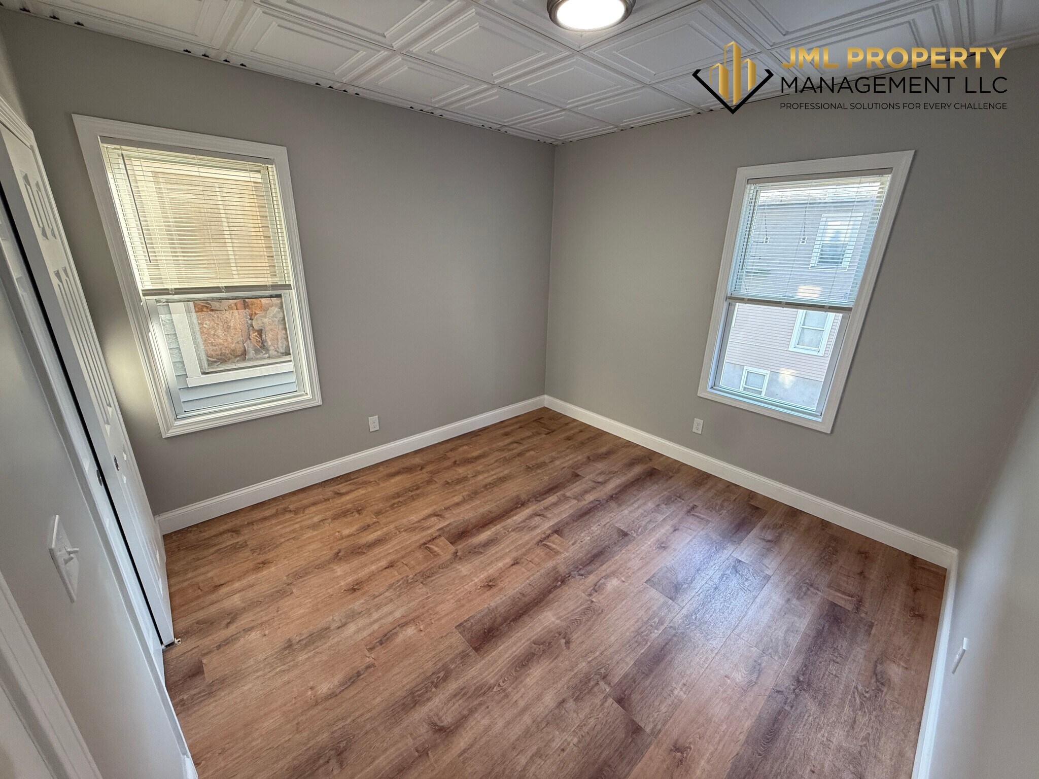 Building Photo - 47 Bogle St