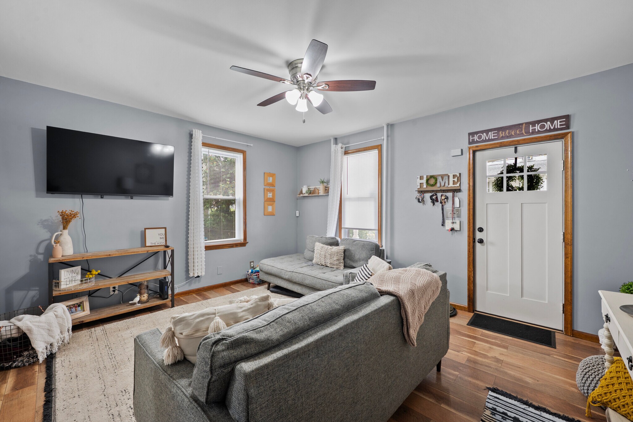 Building Photo - 2221 N 1st Ave